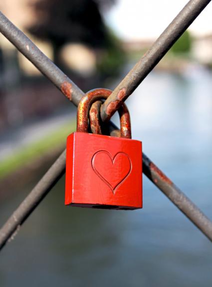 Enjoy Valentine's Day in Paris