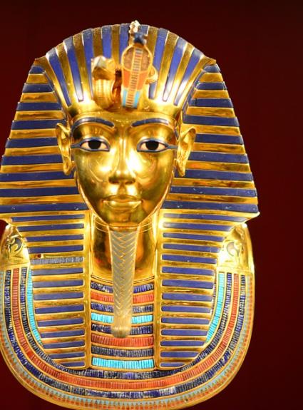 An essential event; the Tutankhamun exhibition in Paris