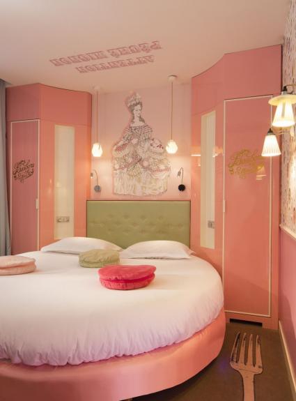 Hotel Vice Versa, 7 sins for 7 times the fun